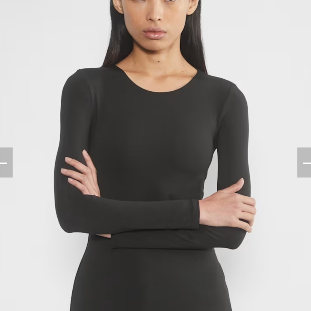 Aritzia Original Contour Long Sleeve Shirt